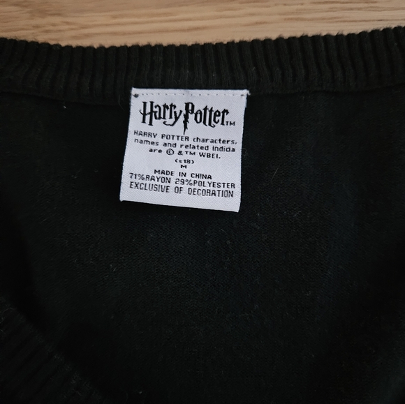 Harry Potter Hufflepuff Cardigan Sweater | Women’s M | Black & Yellow - Picture 5 of 12